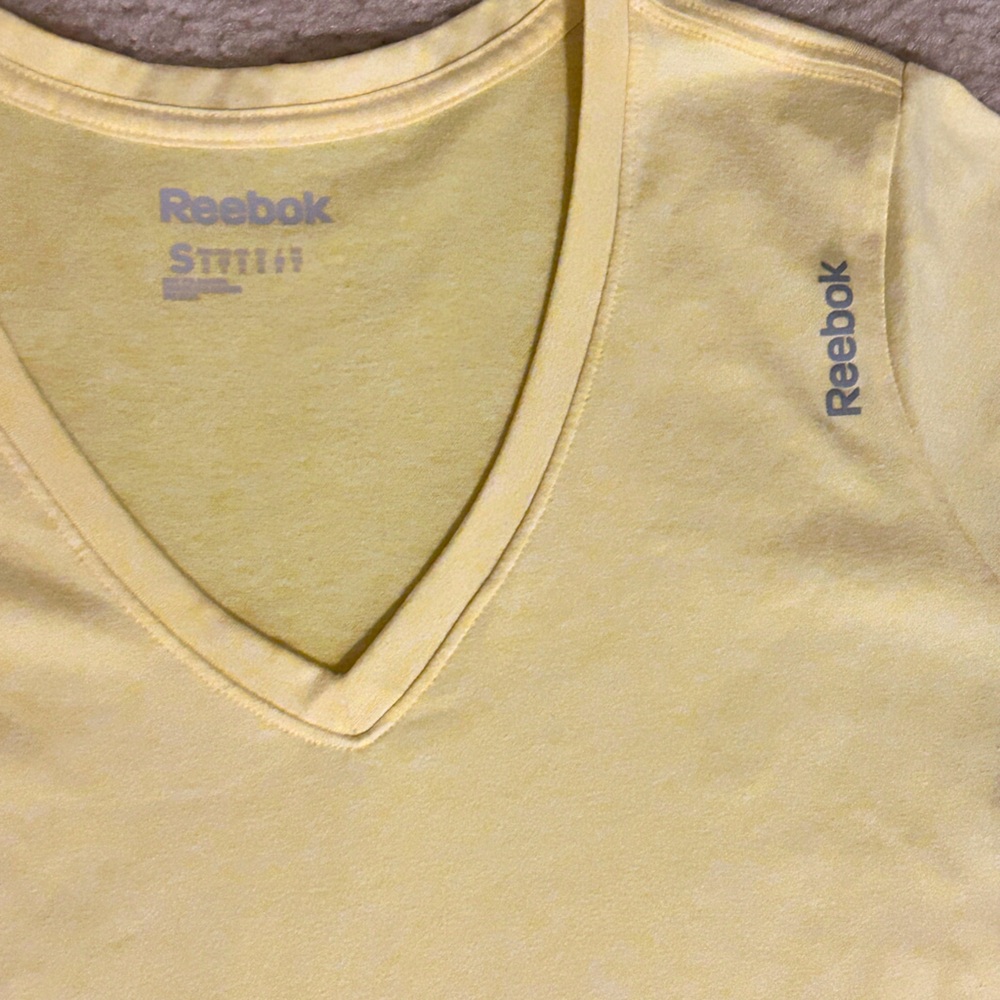 Women’s Reebok Top - Picture 4 of 6